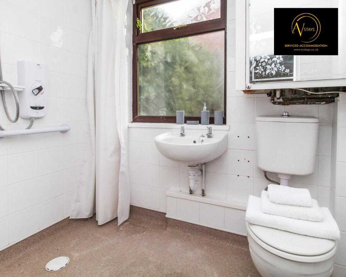 Modern House By Av Stays Short Lets & Serviced Accommodation St Helens St Helens  Εξωτερικό φωτογραφία